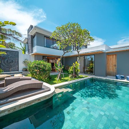Villa Arunika - Stylish Tropical 2Br Villa Close To Nyanyi Beach! Selemadeg Esterno foto