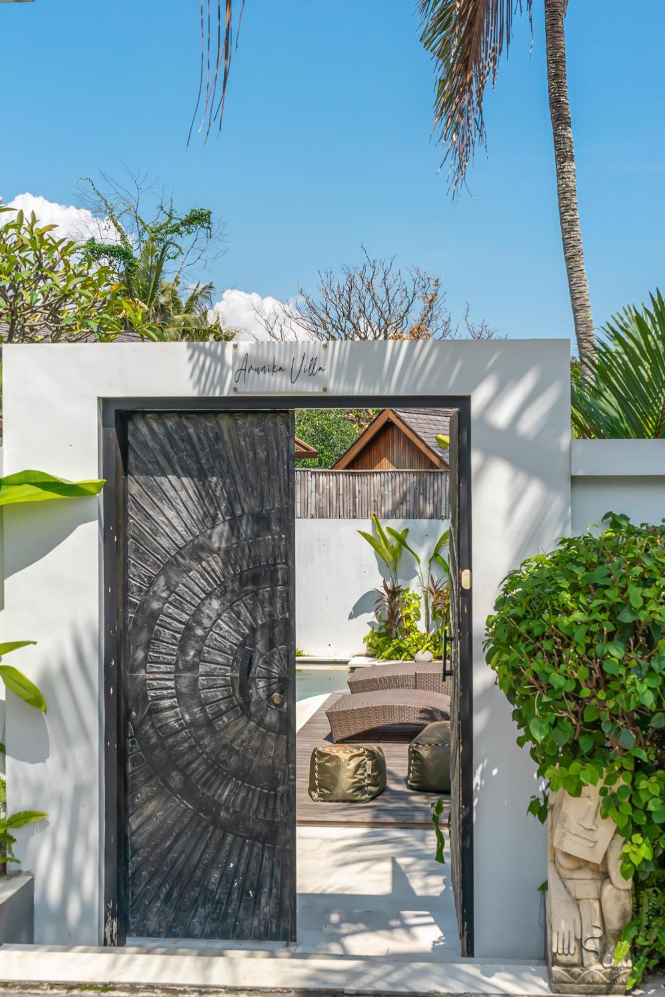 Villa Arunika - Stylish Tropical 2Br Villa Close To Nyanyi Beach! Selemadeg Esterno foto